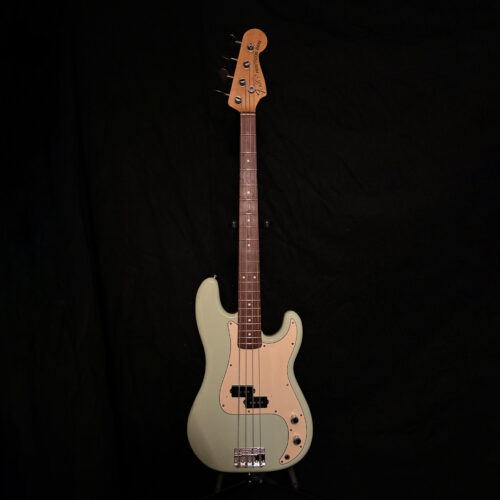 fender-70s-reissue-precision-bass-pb70-cij_surfgreen_1