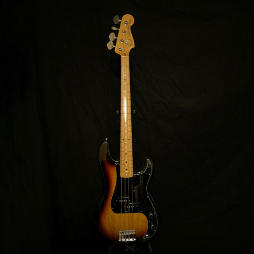 fender-70s-reissue-precision-bass-pb70us-cij_3colorsunburst_1