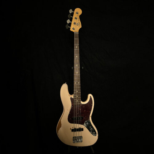 Fender Flea Signature Jazz Bass Roadworn, Shell Pink fender-flea-signature-jazz-bass-roadworn_shellpink_1