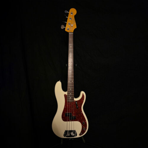 fender-hama-okamoto-precision-bass_olympic-white_1