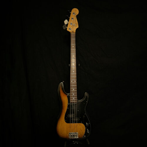 Fender Precision Bass, 3-Color Sunburst fender-precision-bass_3-colorsunburst_1